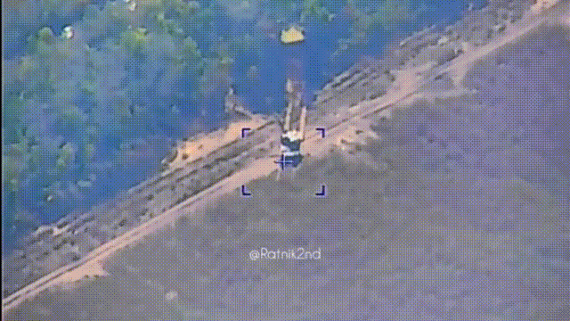 5月21日，在恰索夫亚尔方向，俄军第17炮兵旅使用2S7M 203mm自行大炮，