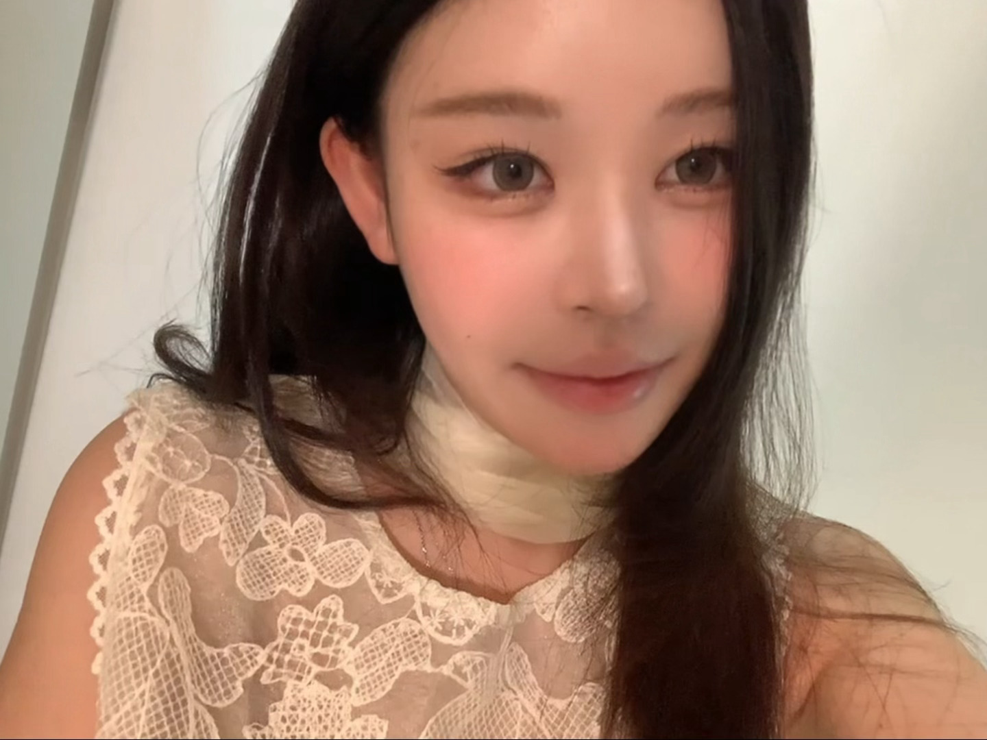 好久没画这么精致的妆都有点不习惯了（今天涂either 05💄 ​​​