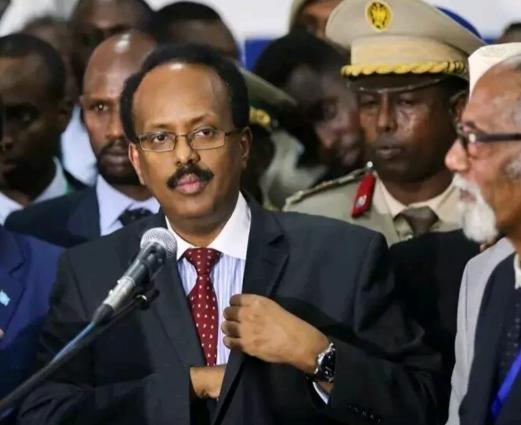 半岛电视台报道，当地时间1日，索马里兰总统阿卜杜拉希高调宣布，美军非洲司令部代表