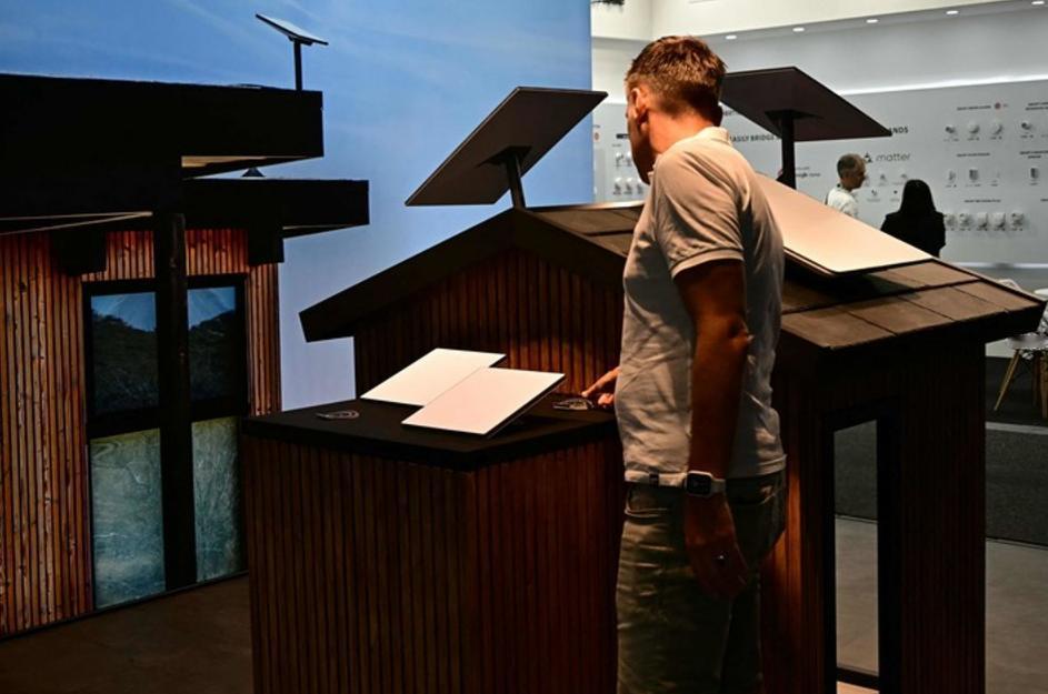 暗战伊朗！马斯克5万台“星链”走私入境，免费服务成抗议者救命线？
 
因伊朗政府