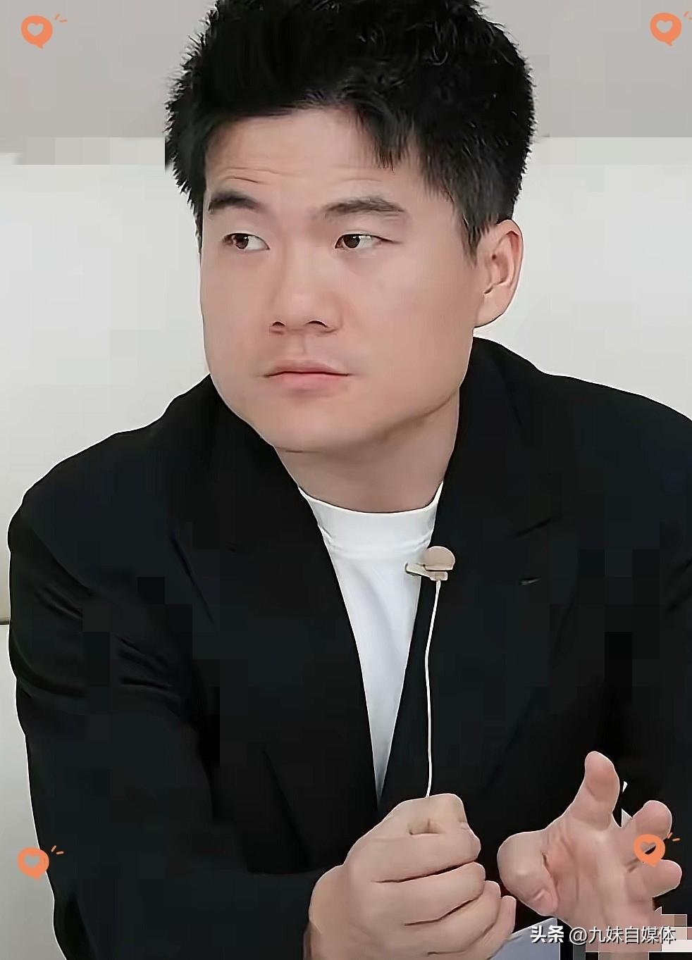 果然姜还是老的辣！
我妈看了几场董宇辉的直播，
转过头来告诫我：以后找老公，千万