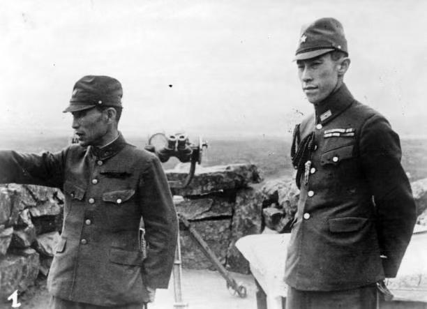 1940年10月12日，日寇傀儡朝鲜王族后裔、日军陆军骑兵上校，李鍵亲王（이건 