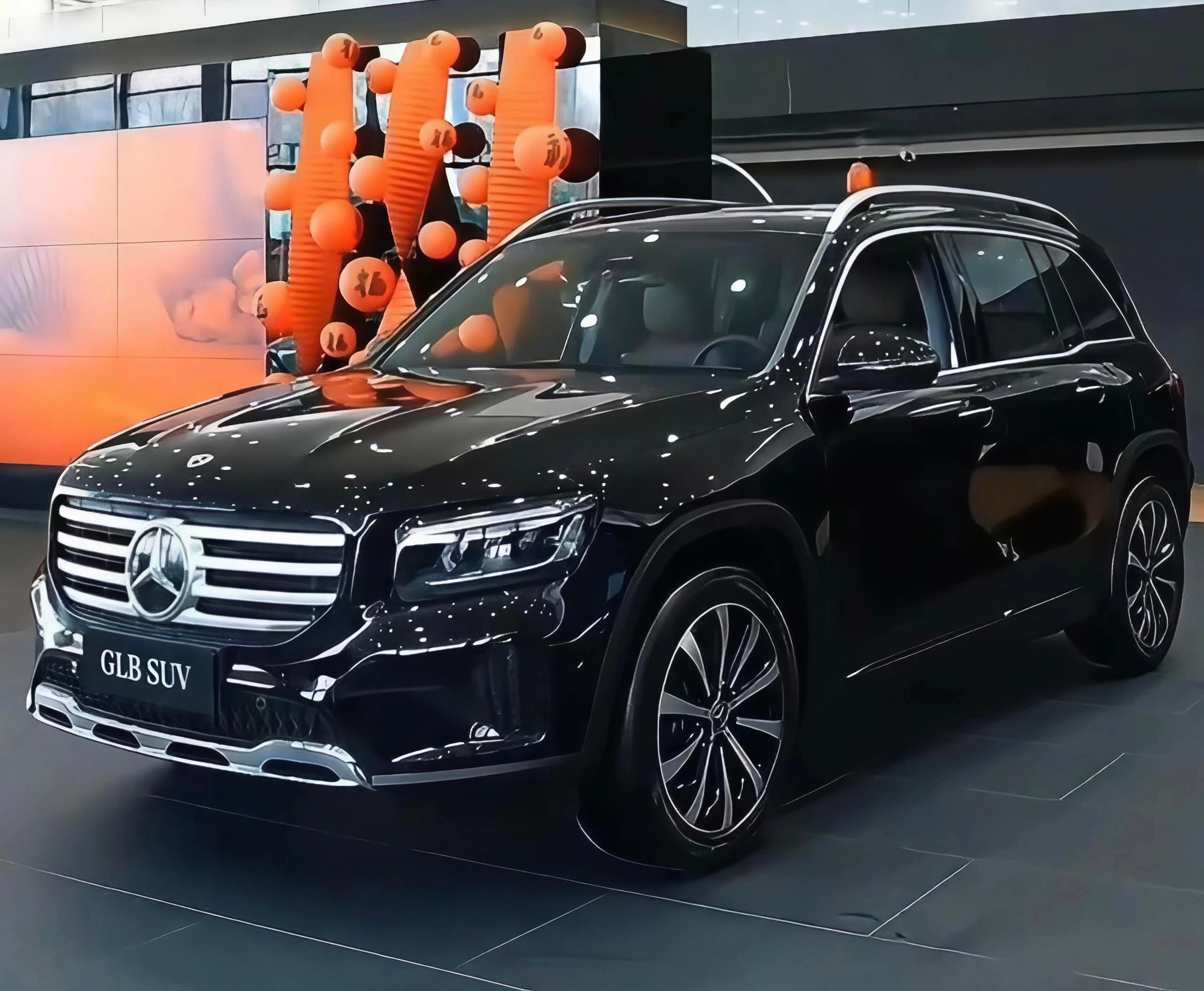 新年BBA车价大降奔驰GLB最高优惠额度达12.9万，最低起售价格已降至14.4