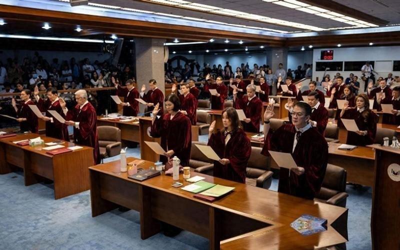 菲律宾这边的政坛大戏，今天又上演了堪称“教科书级别”的一幕。毫无疑问，现在马科斯