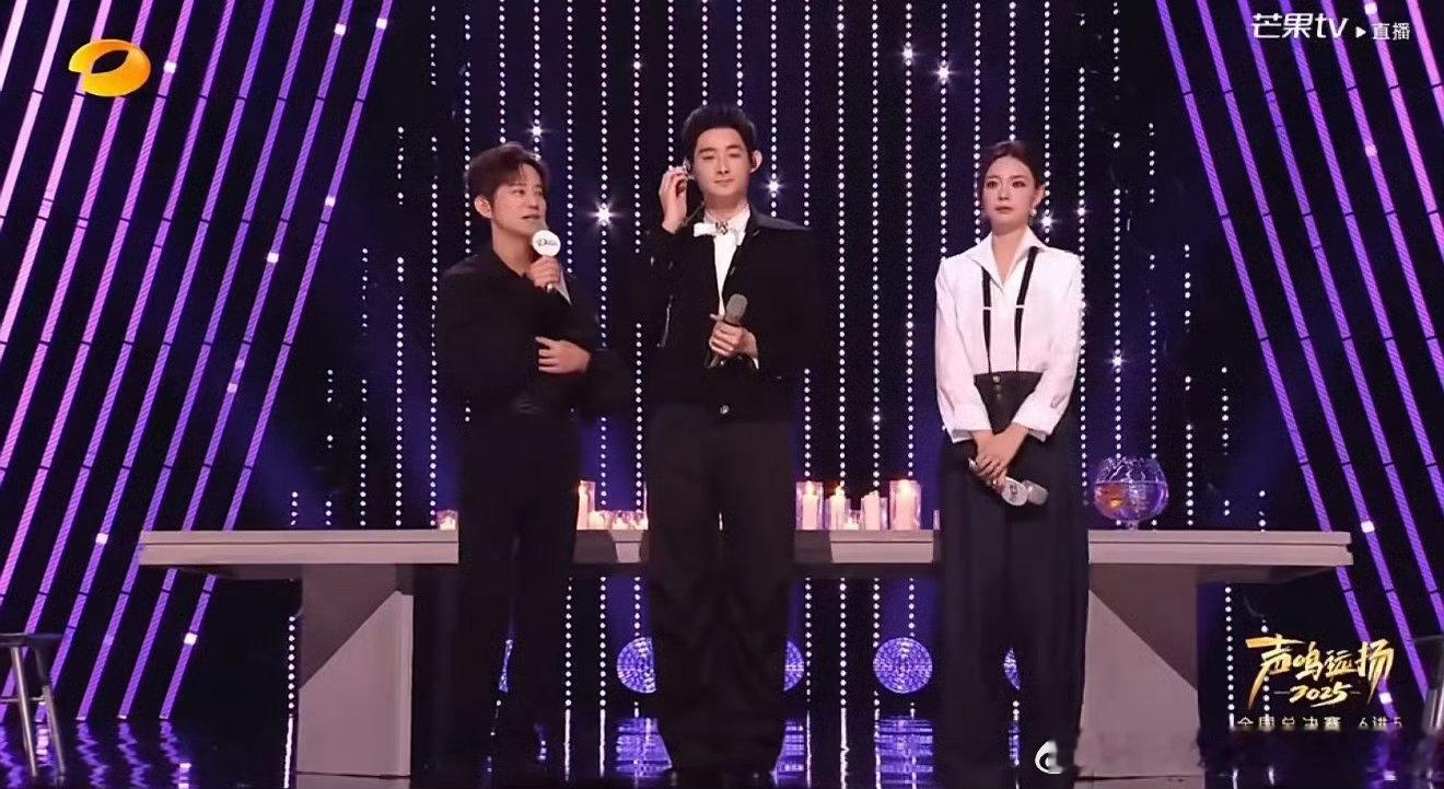 声鸣远扬 眼泪拌饭声鸣远扬 每一段旋律都像在诉说心事，精准戳中内心最柔软的角落，