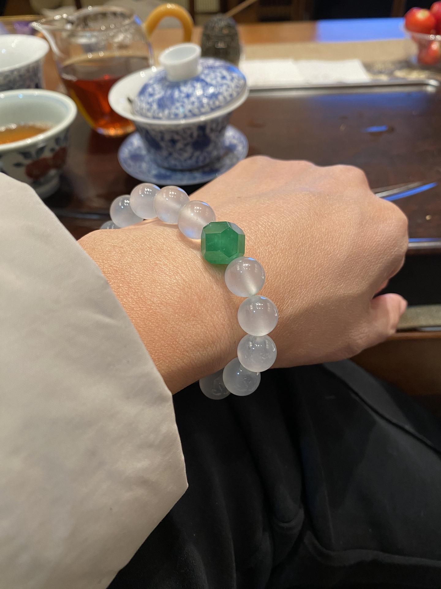 冰冰透透的