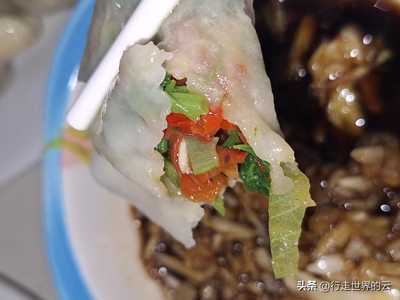 辣椒馅的饺子，就是好吃，同志们可以学习一下