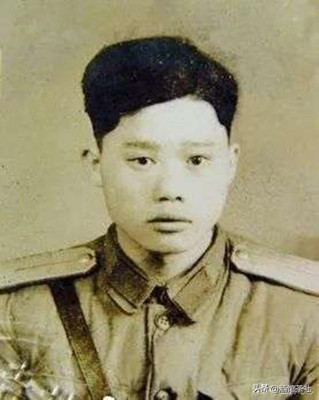 1951年1月28日，在前线朝鲜战场阵地上，19岁的志愿军士兵潘天炎，因为生理需