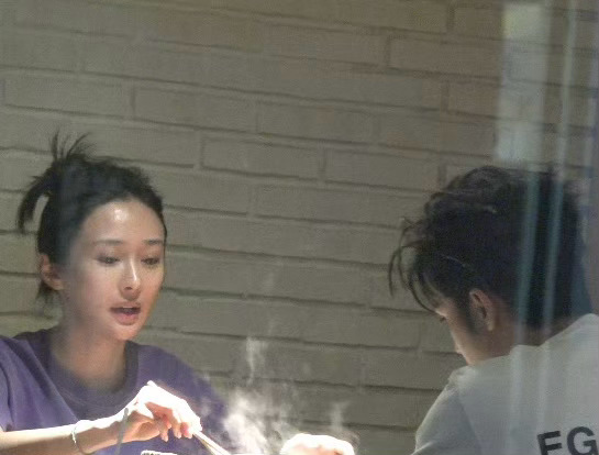 陈牧驰陈冰么分手，被拍到一起用餐，此前陈牧驰承认有过一段婚姻！[吃瓜][吃瓜][