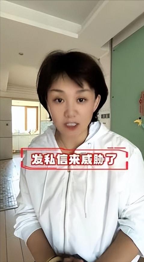 “正义永不缺席！”577万粉女记者杨威曝光漳州“药水杨梅”后惨遭恶意威胁，对方甩