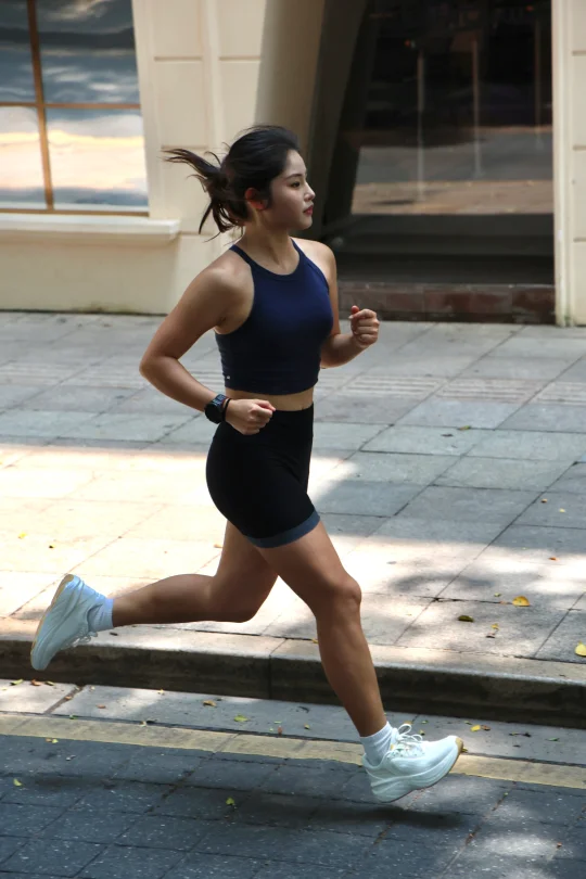 跑起来的时候 风也是软的