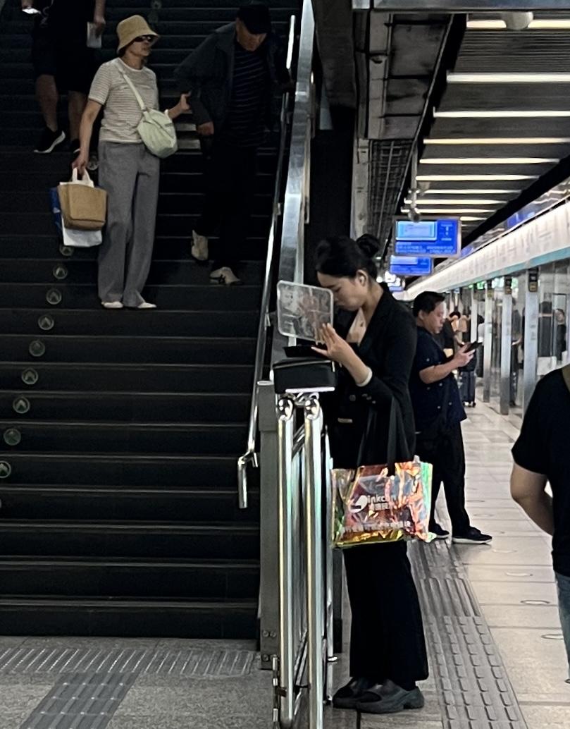 流动的餐盒
