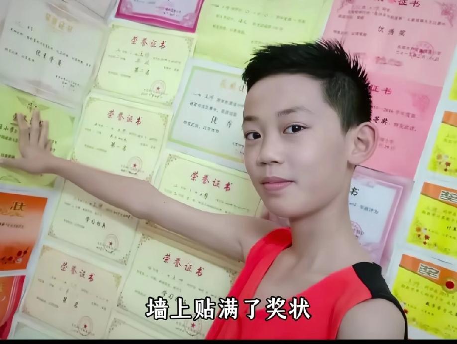 看到王帅跳湖的消息时心情久久不能平静，年仅20岁的他以这种方式结束自己的生命是有