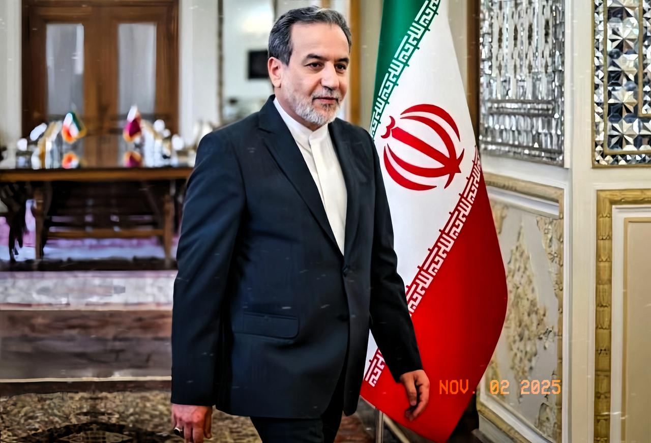 伊朗嗅到了危险的气息？
伊朗外长阿拉格奇在11月1日接受采访时明确表示，“我们已