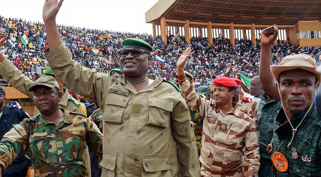 [太阳]尼日尔军政府敢把法国铀矿、中国油企、澳洲金矿一口气收归国有，不是莽撞，是