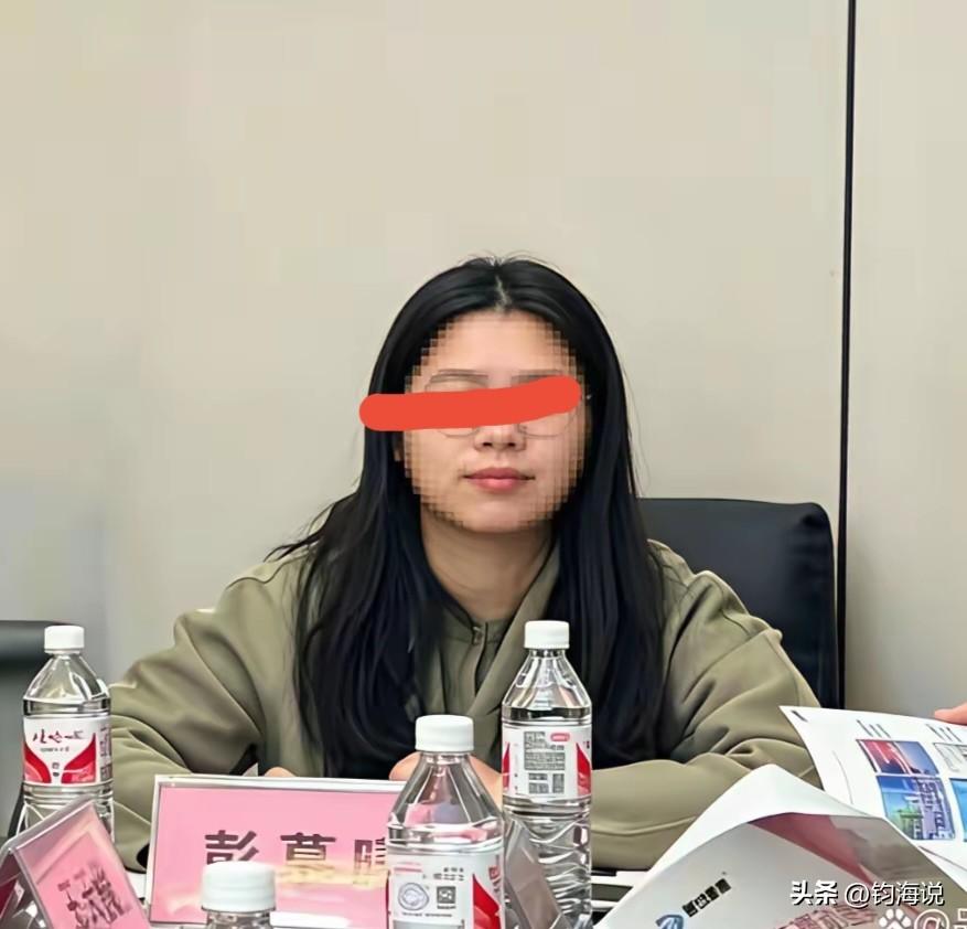 关于某体育局女干部恶意占用它人车位。大家关注后续之余。是不是应该想一想，一个性格