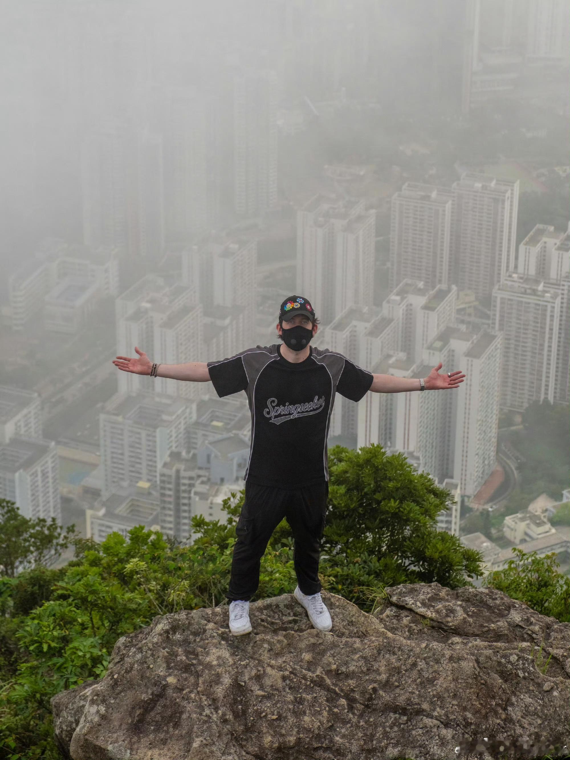 AlanWalker跟KSG学中文电竞和电音双厨狂喜！AlanWalker连线K