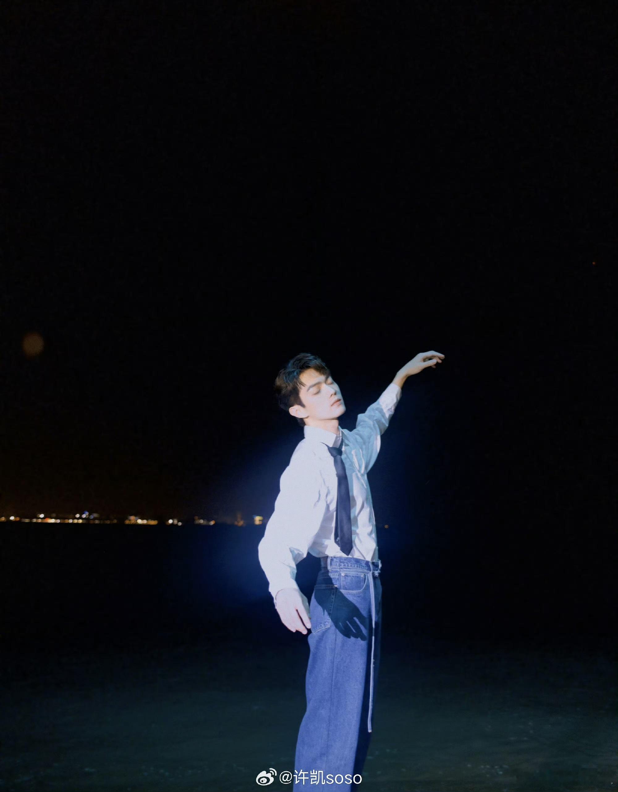 #许凯发文告别韩廷#期待soso更多的角色！韩廷江湖再见🥰 ​​​