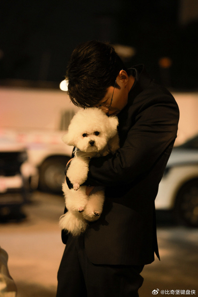 代旭说不要为别人而活 还别说看惯了他平时搞笑的样子，这一次化身为人生导师的时候多