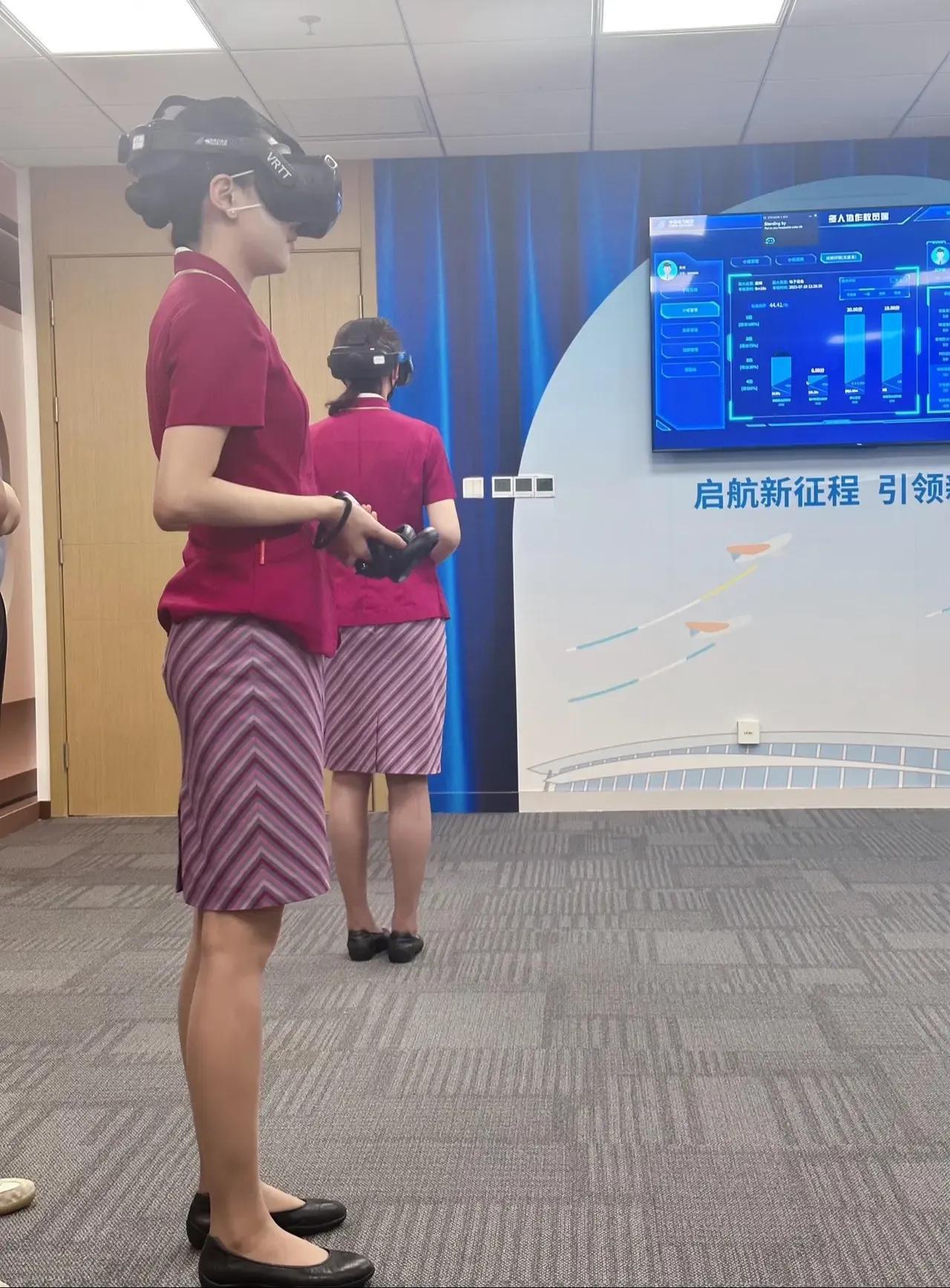 【空姐的丝袜】
开着路虎入住酒店，专门收集酒店垃圾桶里。空姐换掉的丝袜。
警方抓