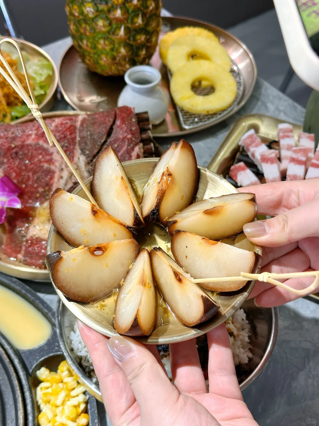 又被我挖掘到襄阳好吃的东北烤肉✌️冻梨好绝