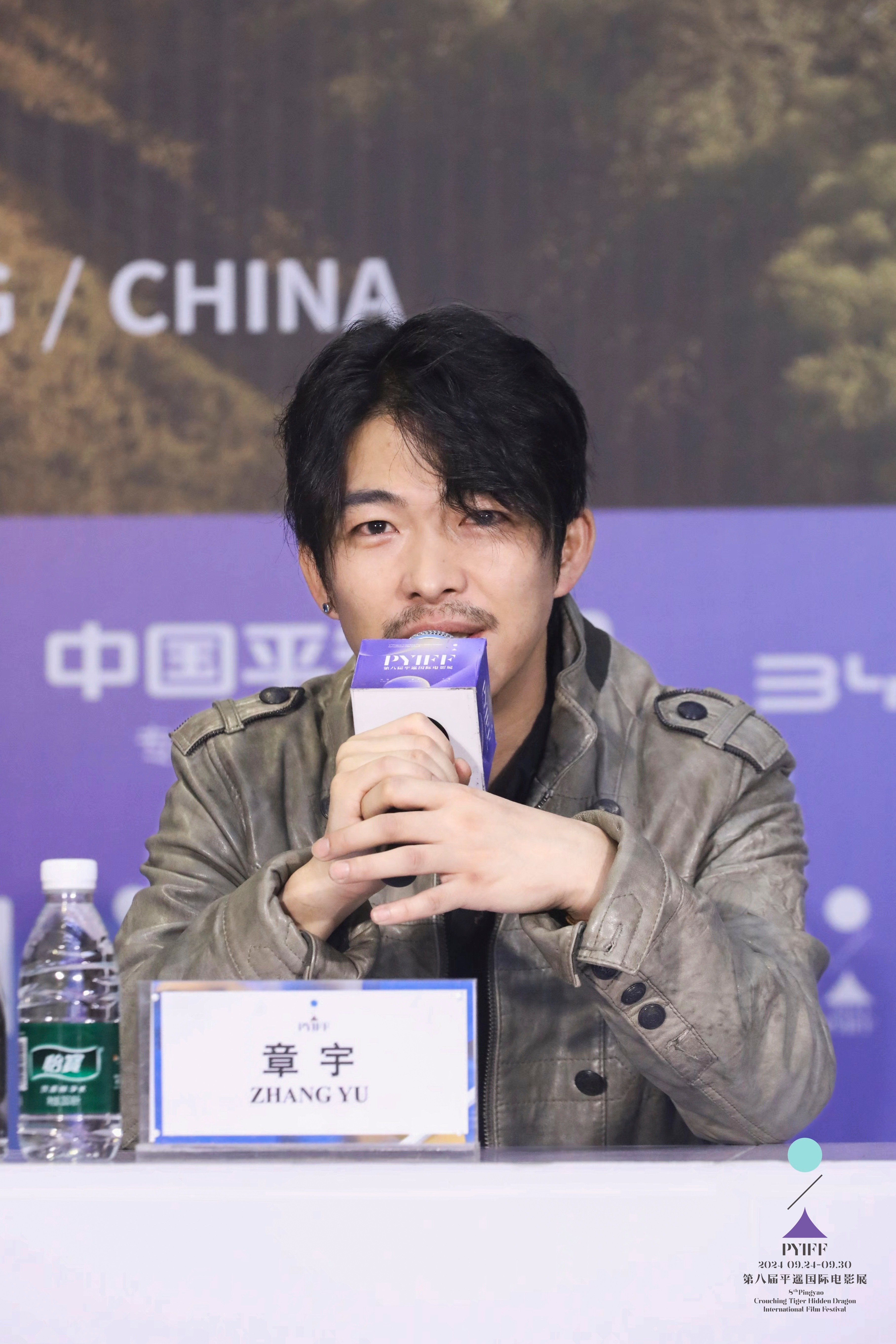 今天章宇在《“小”人物》新闻发布会上反复念叨的一句话“只有真正痛苦的人，看见别人