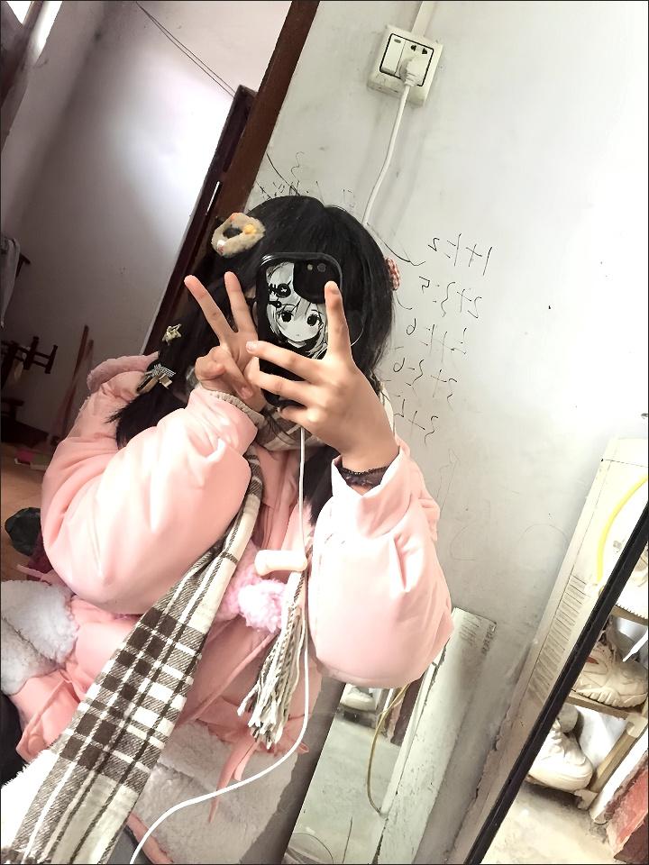 新买的衣服你们看看怎么样