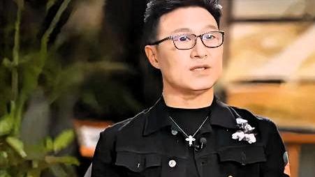 汪峰在女儿10岁生日上，说了一句让人后背发凉的话。

“咱俩这一生，开始倒数了。