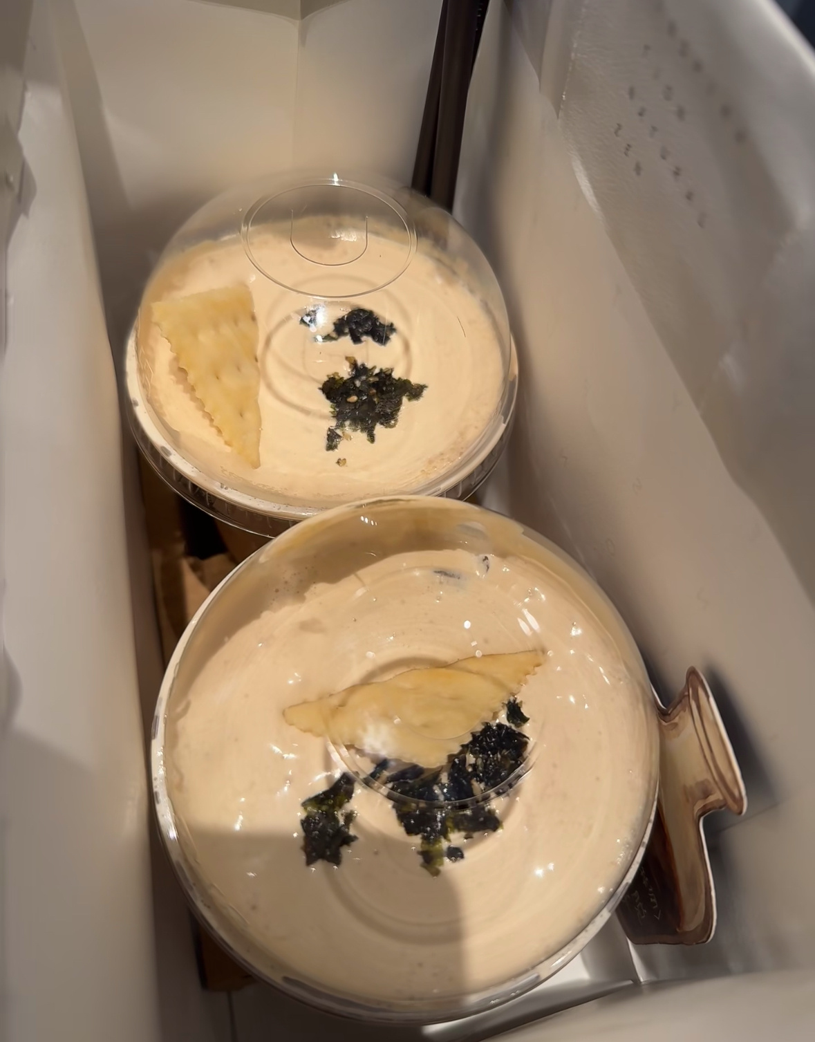 如何正确请同事喝奶茶请同事奶茶不用过度铺张，日常点单主动询问大家口味，兼顾乳糖不