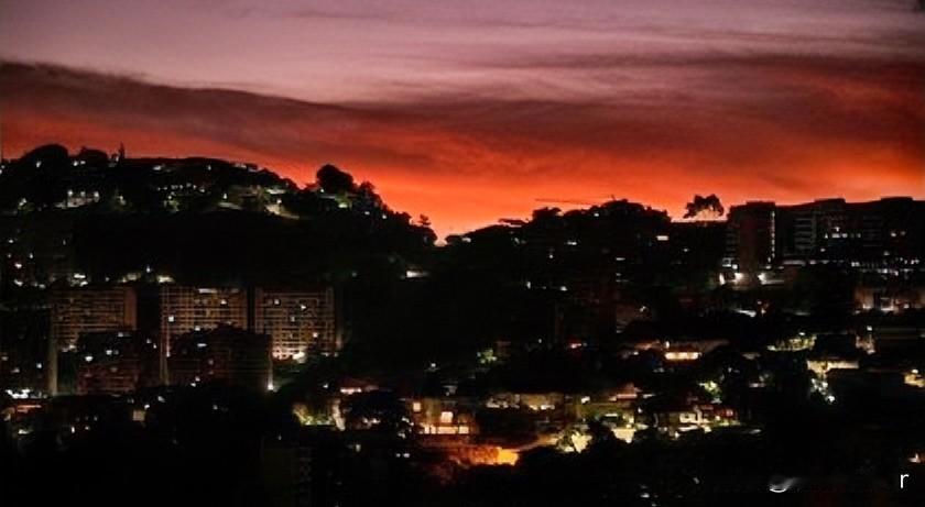 俄罗斯首次就委内瑞拉事件发声！
就在今天，俄罗斯外交部宣布，将支持委内瑞拉和拉丁