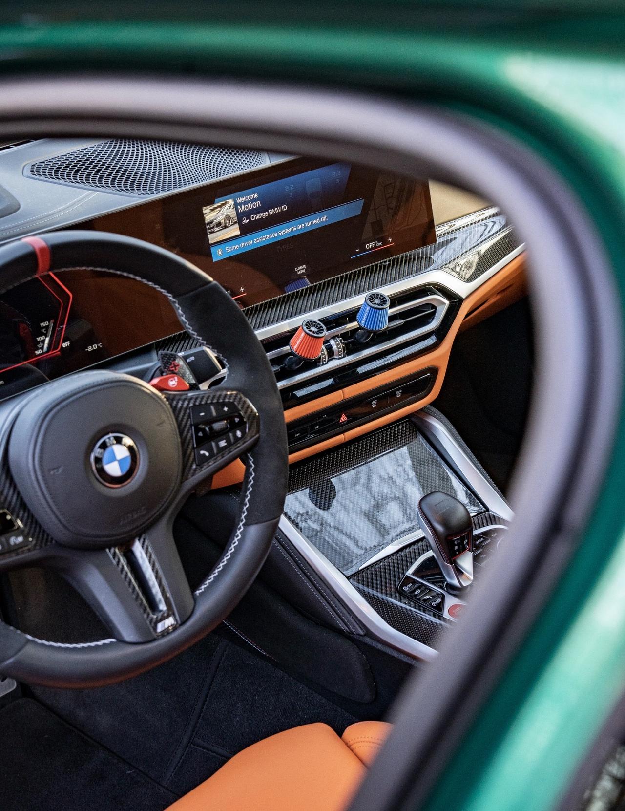 超值的心情件，表达你的机械热情！雷肯茨博冬菇头空气滤芯风格车载香薰，太酷了！
雷