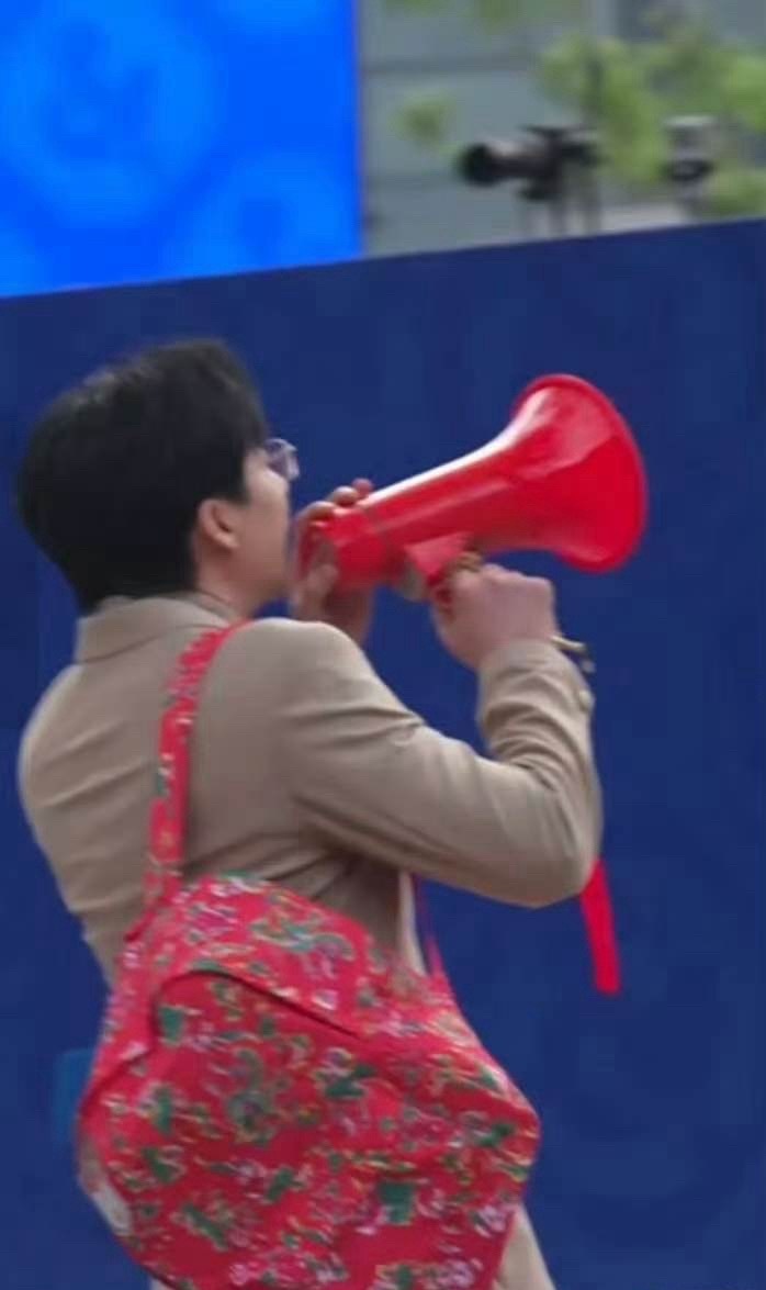 刘宇宁说给小弟一个薄面刘宇宁喊的脸都红了今天也是被宁哥“给小弟一个薄面”可爱到的