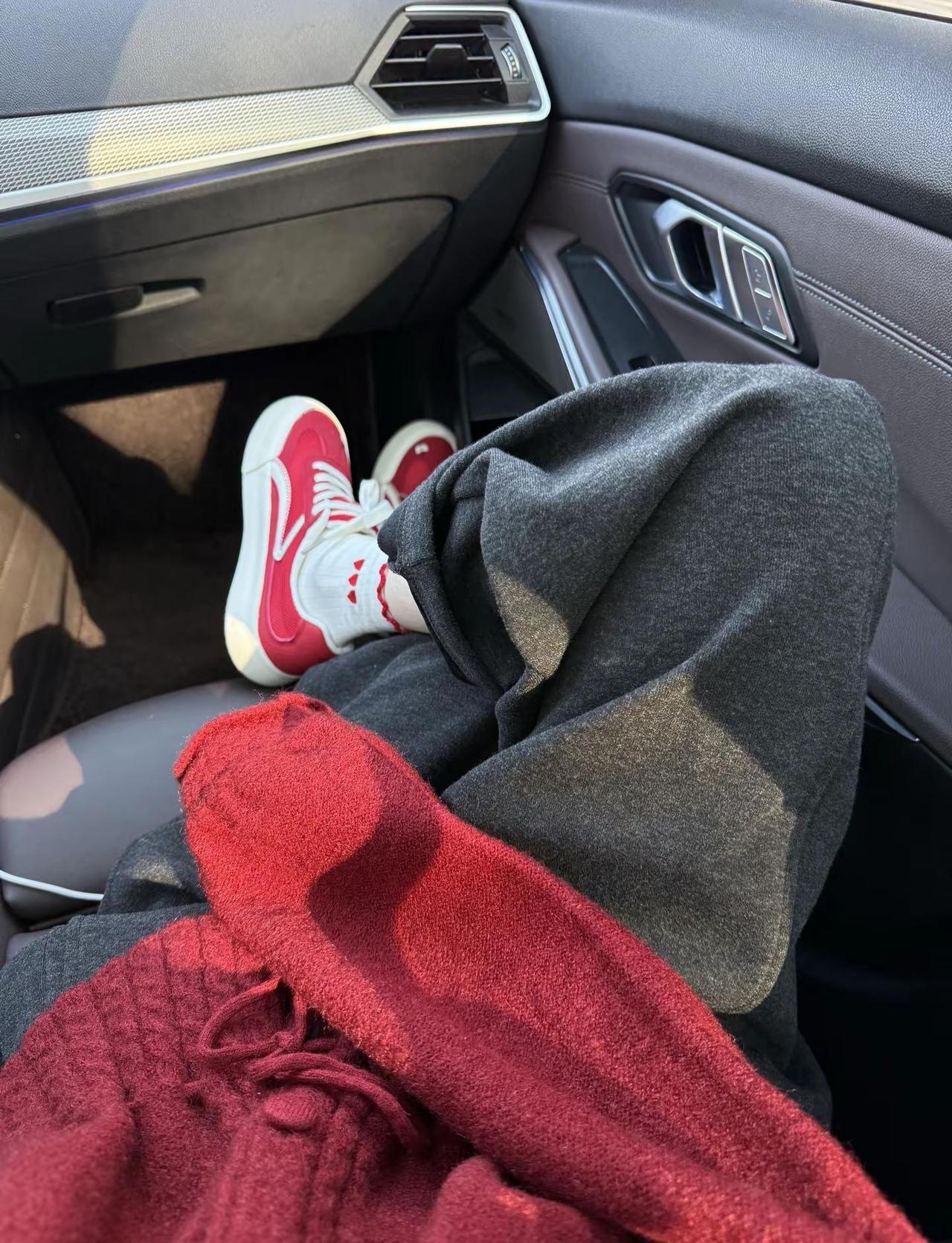 不想做牛马了 想坐张艺兴大花轿 新年穿搭 松弛感穿搭