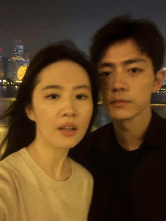 刘亦菲肖战素颜！！！