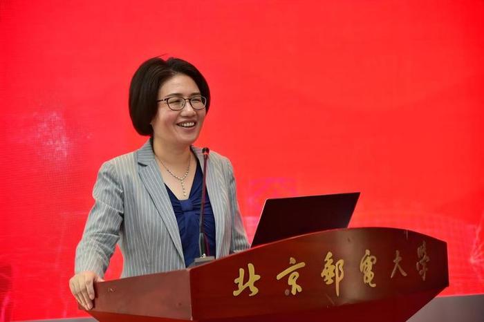 高考填志愿别盲目跟风，何廷波的冷门选择：藏着啥芯片突围路？

又到高考志愿填报的