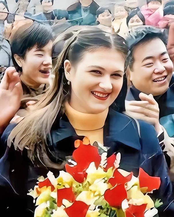 感动一村人！河南新乡，一乌克兰姑娘异国远嫁，结婚8年，生下3个儿子，都上了乌克兰