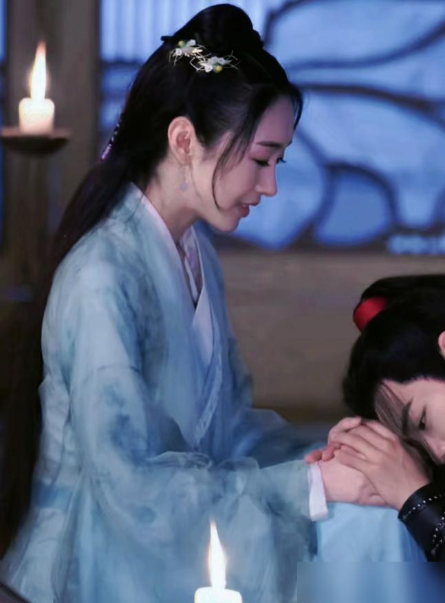 全网都在骂温情加戏，你真以为师姐江厌离就是无辜小白兔？
 
当年孟子义被骂上热搜