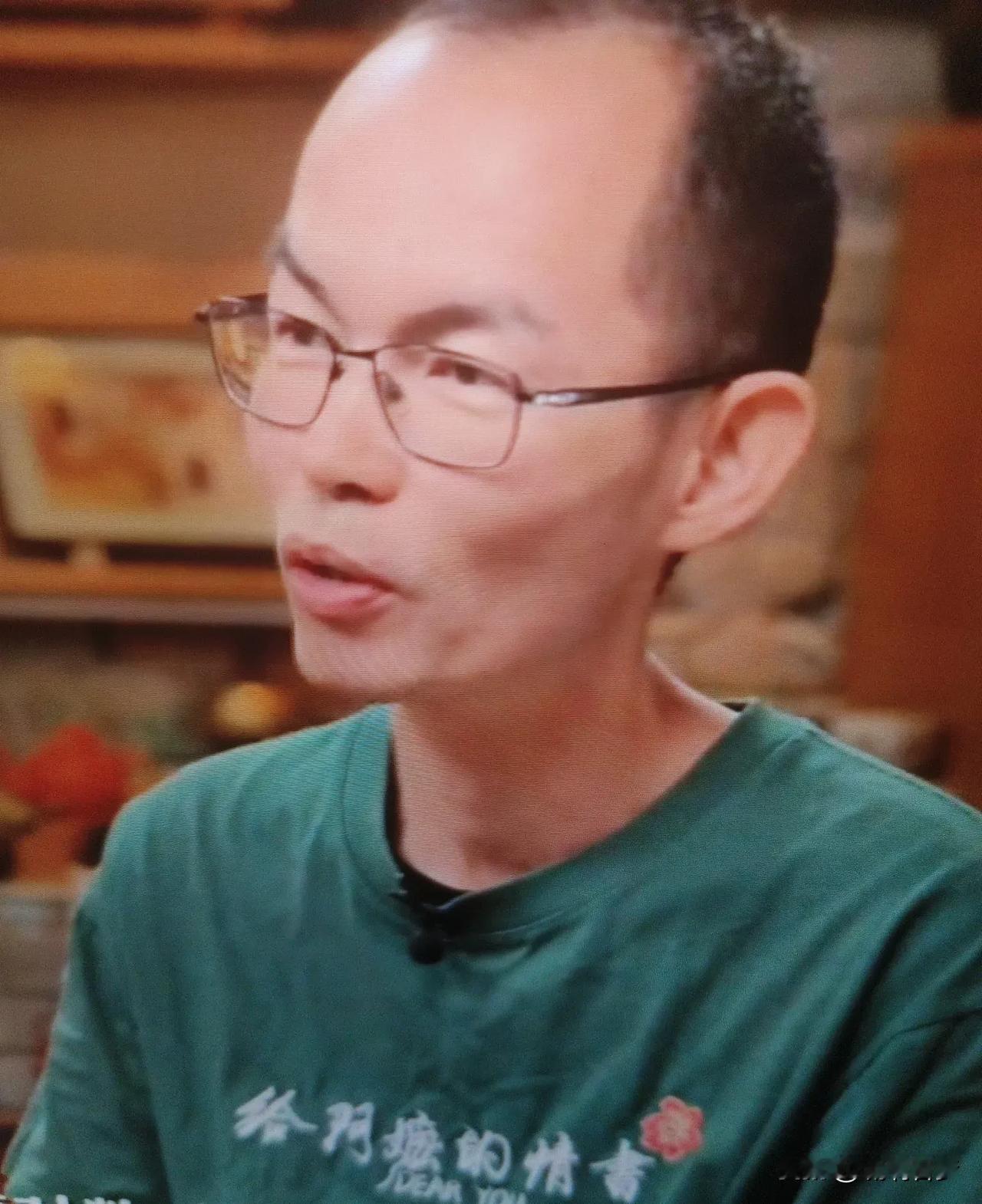 《给阿嬷的情书》传递一份老一辈那个年代的真情。这封信在网上火了，不是因为文采多华