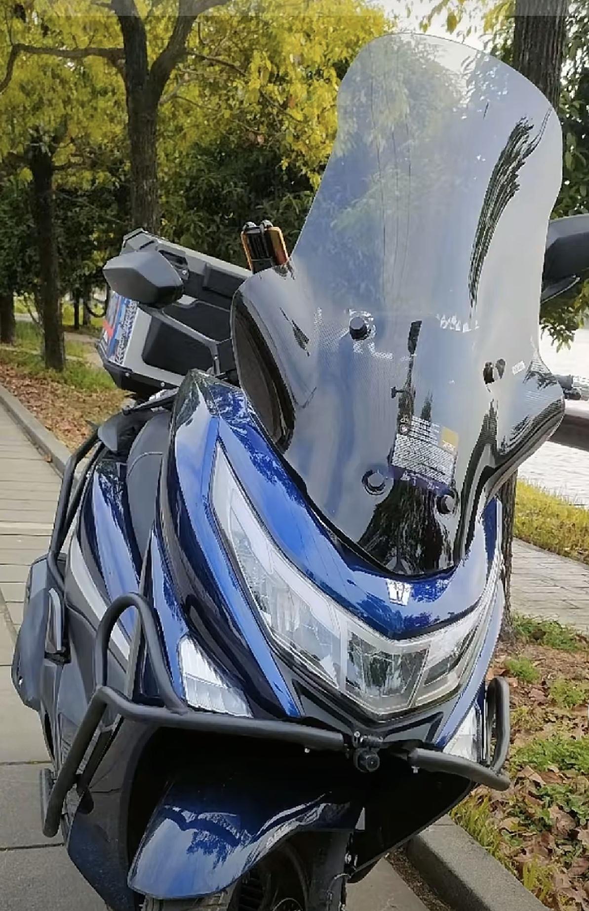 别再乱改风挡了！我用一趟新疆之行，换来的三个惨痛教训

7月新疆之行，我骑着改装