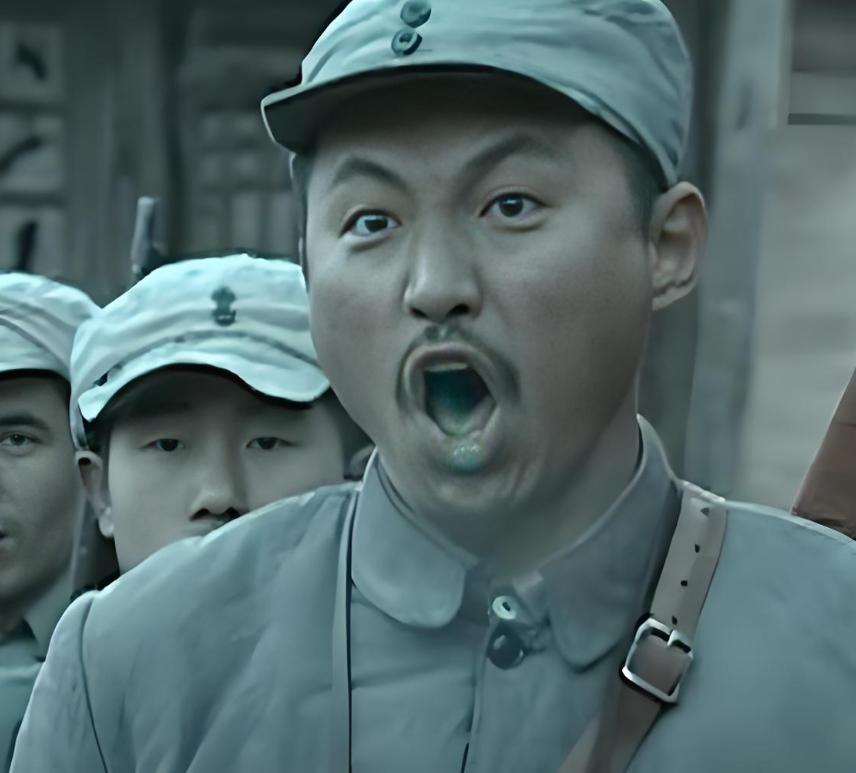 张大彪和陈岩石相比，两人谁的地位更高？
咱就这么讲吧。
李云龙手底下有四大金刚，