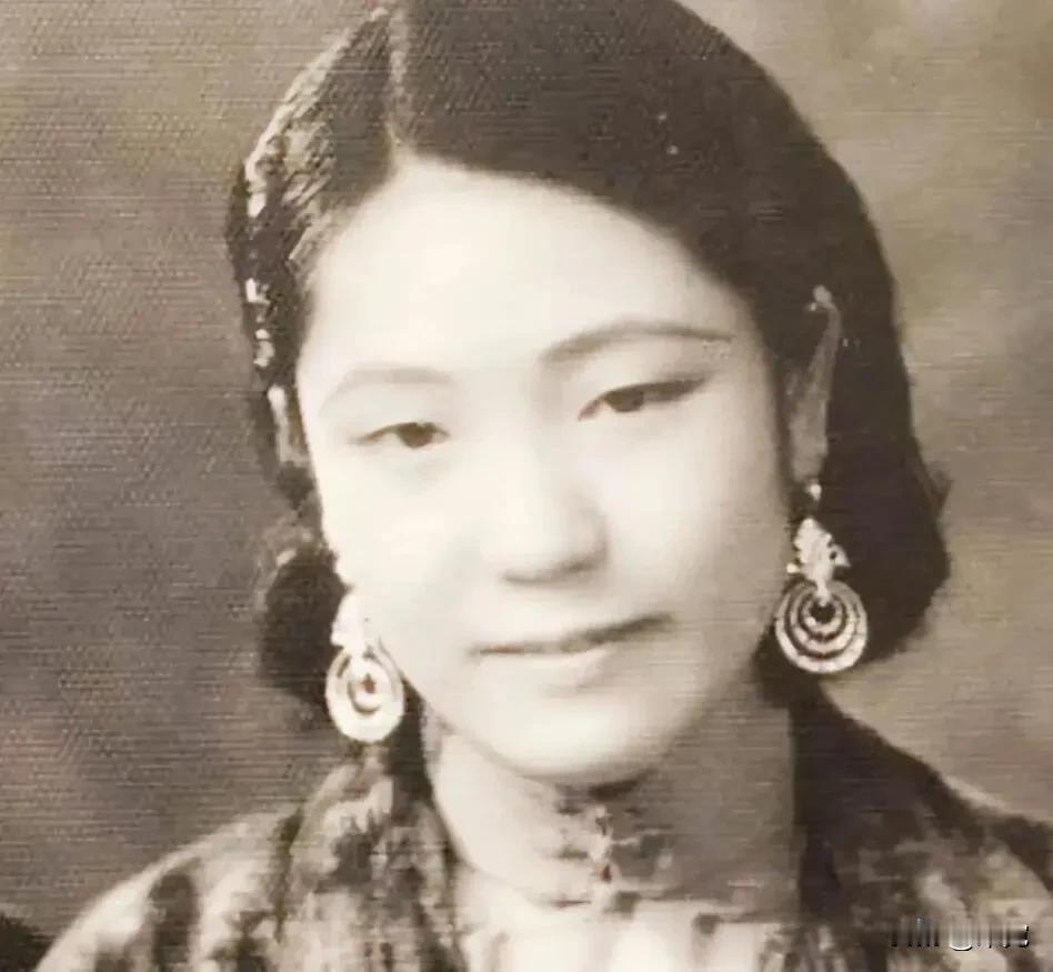 “我生不出孩子，不能嫁给你!”1918年，陈济堂向莫秀英求婚被拒。后来他用真诚打