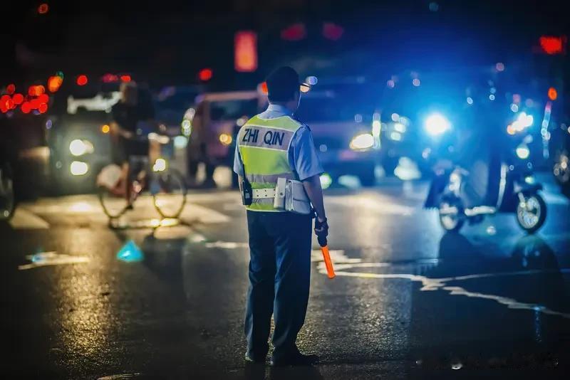 专家：高市见台当局人员必被反制 高市早苗这操作真是让人无语。她刚上任就来搞事情，