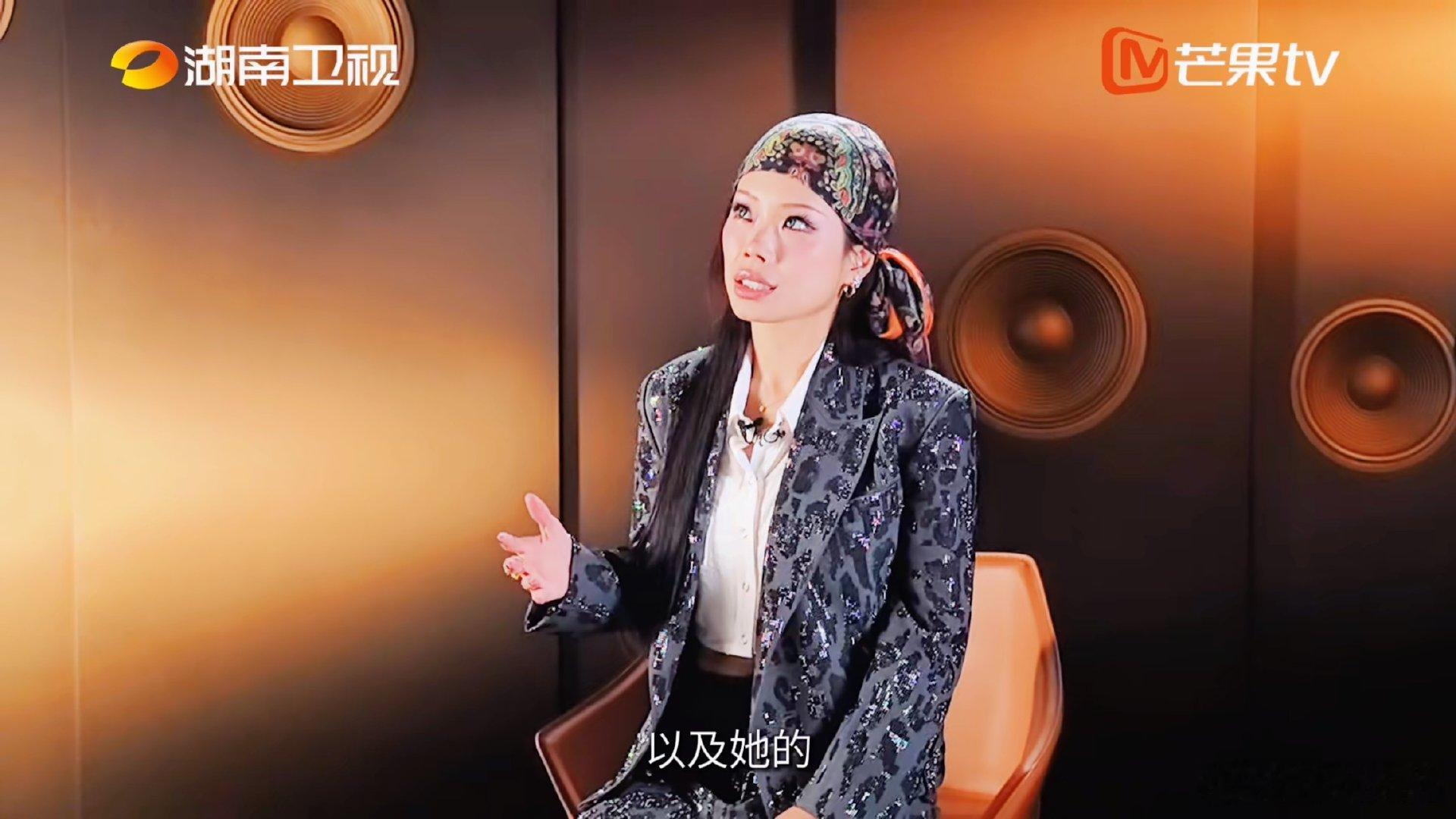 万妮达说非常感谢有TIA姐歌手2026本以为成绩平平，意外斩获第二，万妮达感谢袁