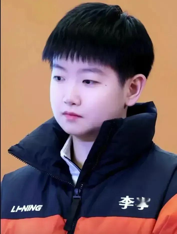 从不追星
从不追剧
除了莎莎
担心
怀疑
惊惧
都给了你
不怕被人骂
被人说是饭