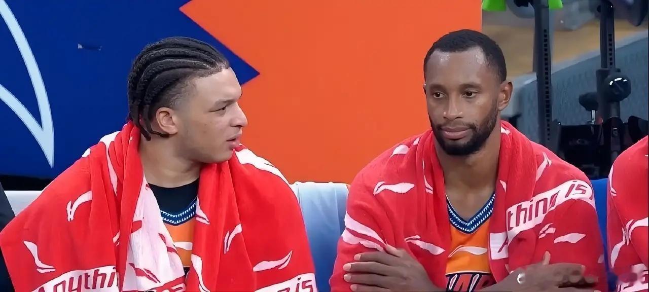 连胜浙江、江苏，上海男篮渐入佳境，但这四点依然是硬伤！上海男篮84:68轻取江苏