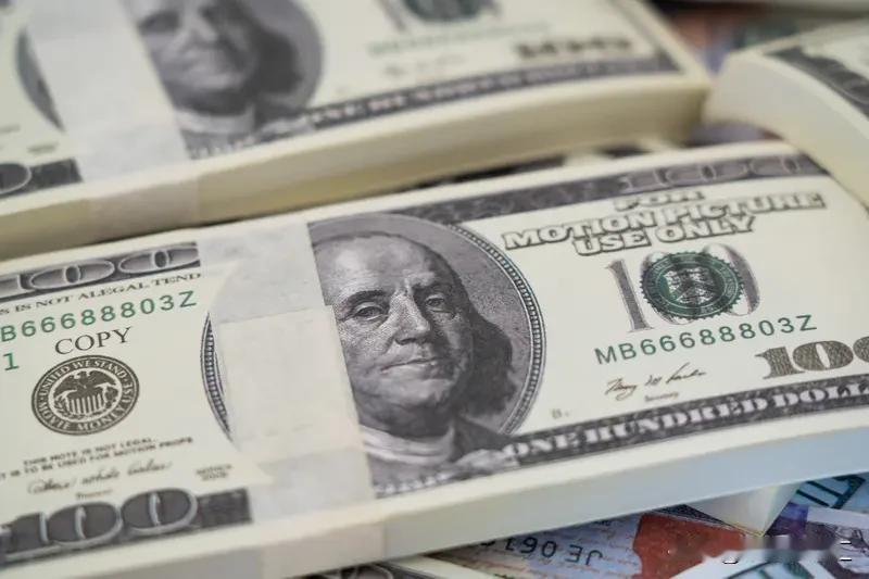 有钱好还是没钱好，这真是个让人纠结的话题。有人说“钱钱钱，命相连”，这话不假。有