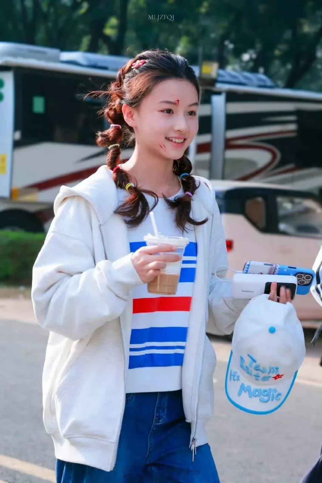 流量和路人缘在内娱真的是很重要的东西，有些人进圈多年无组可进，但是有素人可能只是