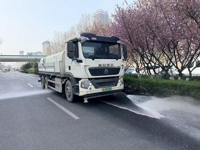 清明假期济南共运输处理生活垃圾24463吨，巡检路灯94275盏！清明假期，济南