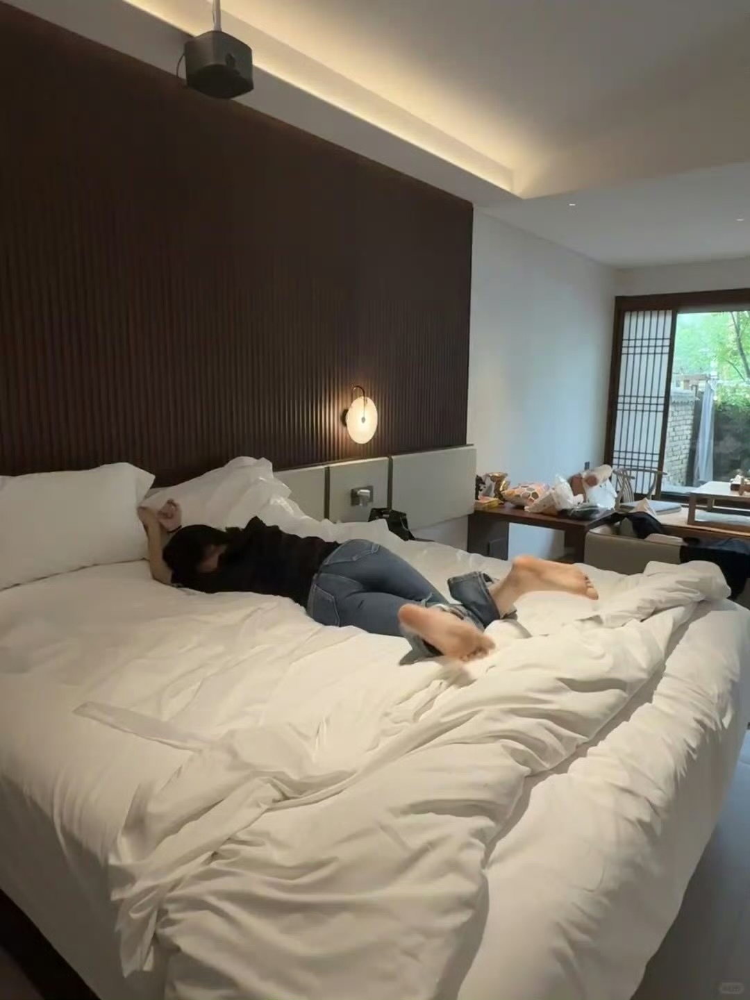 异地恋太煎熬了 翻来覆去睡不着 ​​​