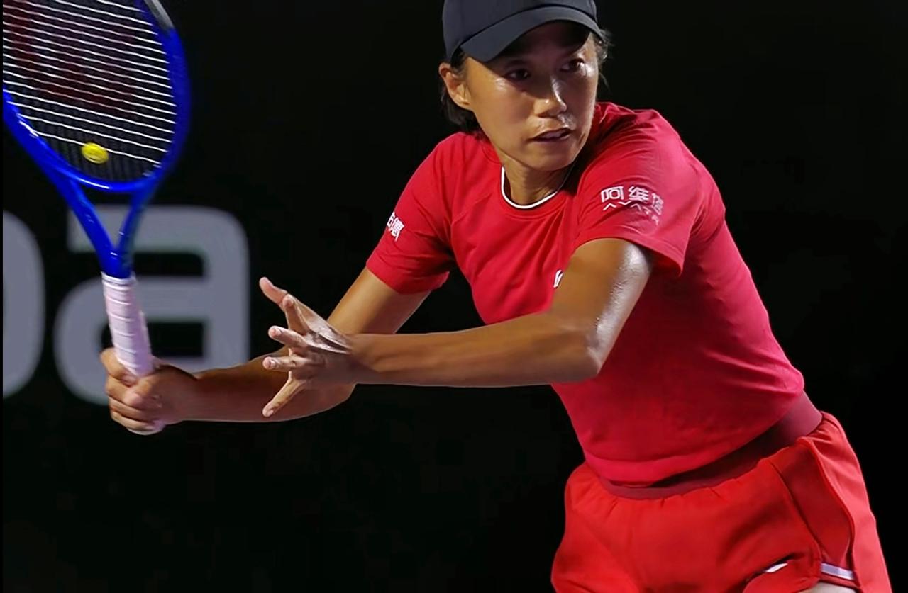 中国金花张帅WTA500梅里达站半决赛时刻
        北京时间2026年3